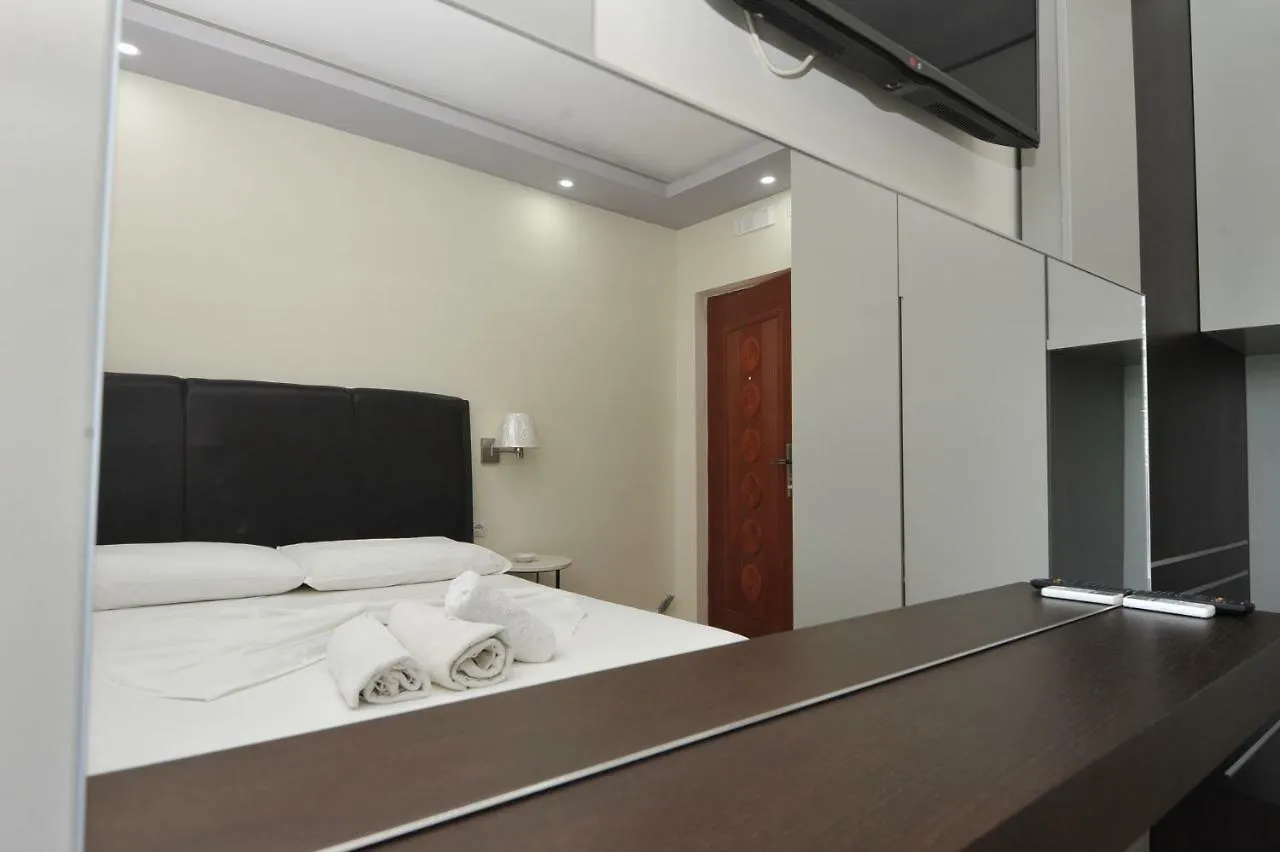 Hotel Pilo Lala Konjat Lushnje
