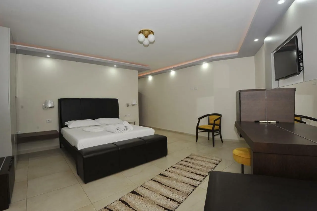 Bed & Breakfast Hotel Pilo Lala Konjat Lushnje