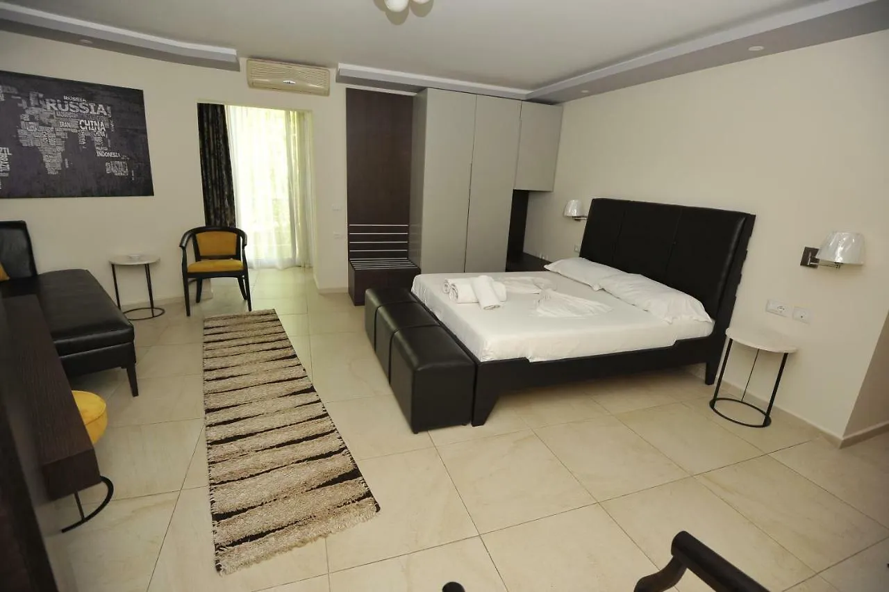 Hotel Pilo Lala Konjat Lushnje Albania