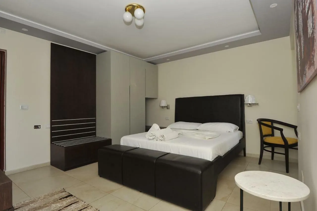 Hotel Pilo Lala Konjat Lushnje 2*,  Albania
