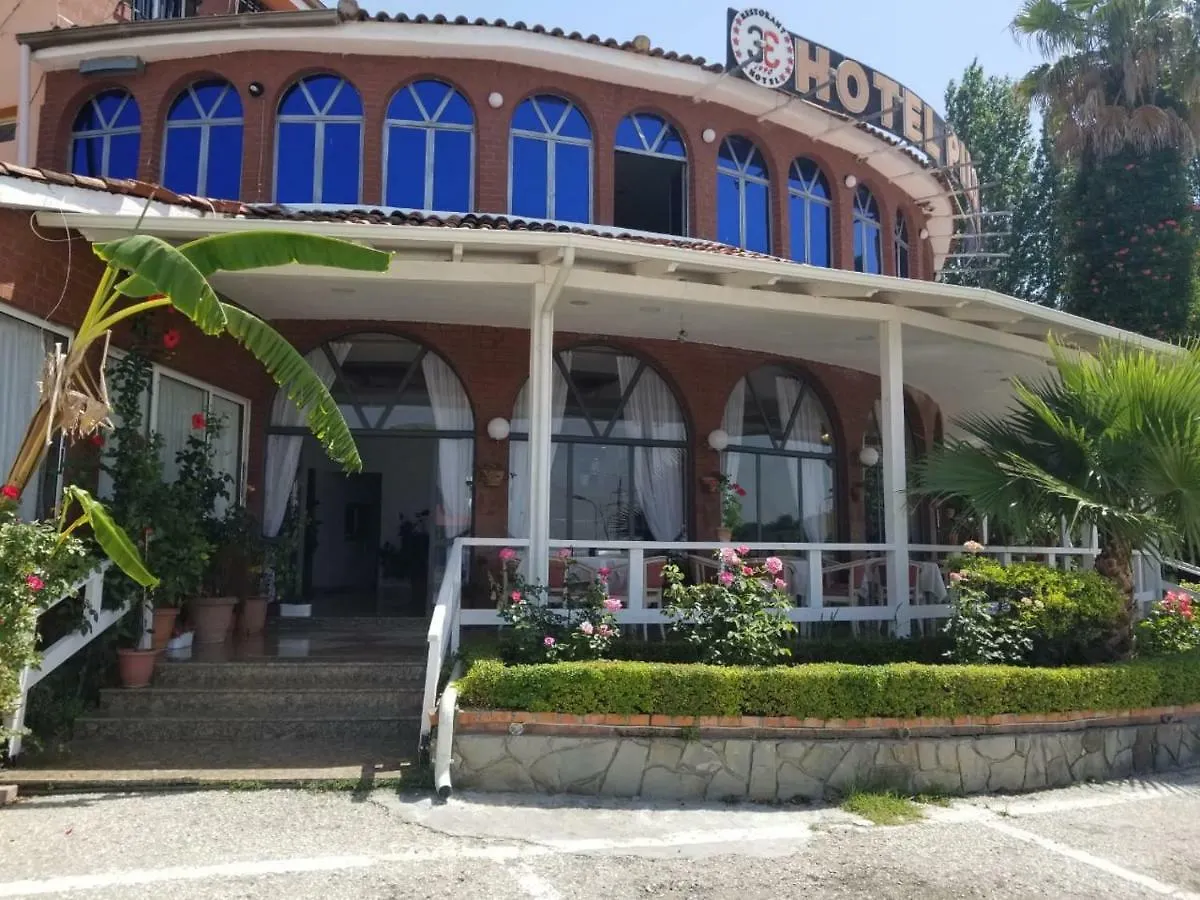 Bed & Breakfast Hotel Pilo Lala Konjat Lushnje